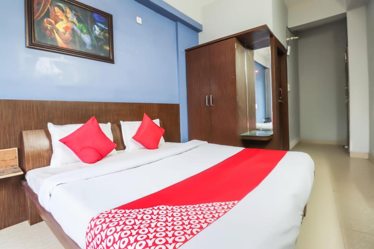 Oyo 69402 Yogeshwar Dhaam Hotel Vrindāvan Exterior foto